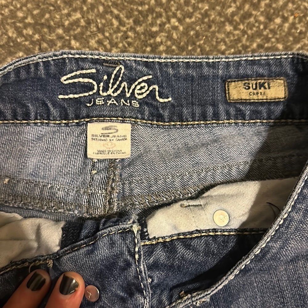Silver Suki Capris - Picture 3 of 6